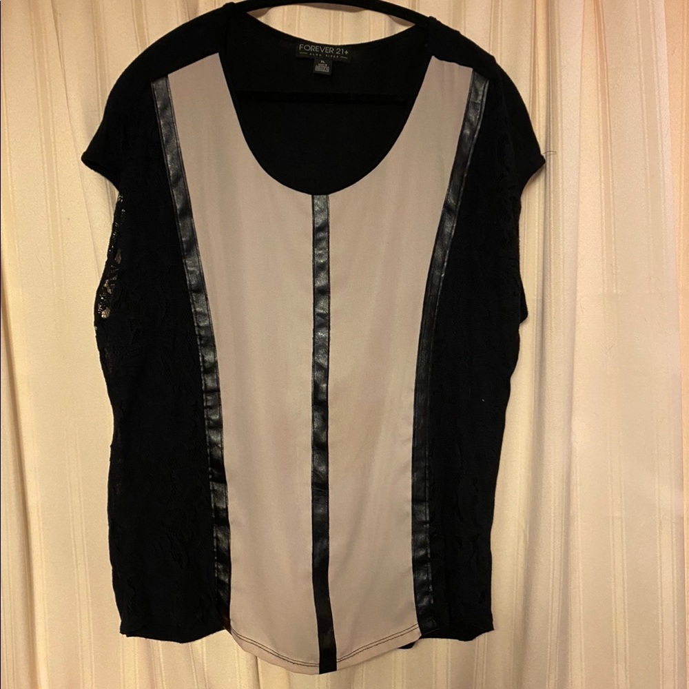 Forever 21 Plus Size XL Top